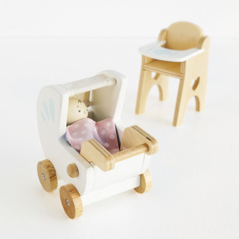 Le Toy Van Doll Houses and Furniture Le Toy Van Daisylane Nursery Accessory Set