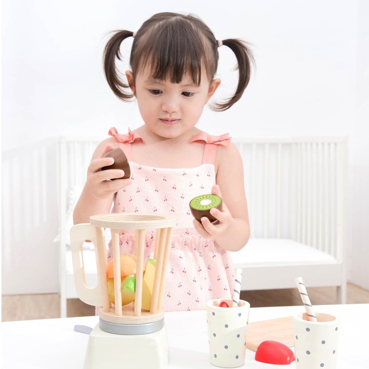 New Classic Toys In the Kitchen Smoothie Blender with Fruit and Cups